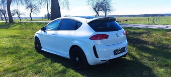 SEAT -LEON 1.6 TDi -GT - 4
