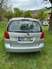 Toyota Corolla Verso - 4