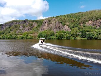 Quicksilver 450 30ps s vlekem Harbeck 750kg - 4