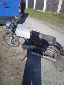 Suzuki gt 250 rok 75 dvě - 4