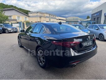 ALFA ROMEO Giulia II 2.2 160 SUPER AT8 rok 07/2019 - 4