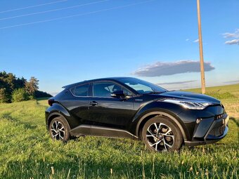 Toyota C-HR 2.0 hybrid, výbava Style - 4