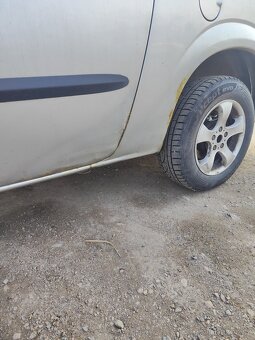 Chrysler Grand Voyager - 4