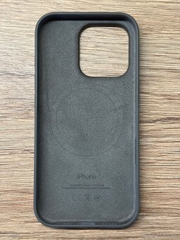 iPhone 16 Pro Silikonový kryt MagSafe šedý - 4