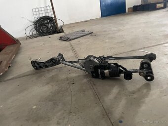 BMW e39 528i motůrek na stěrač - 4