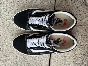 Unisex Vans Old Skool boty 40,5 - 4