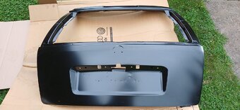 Prodám páté dveře originál Škoda Octavia 2 - 4