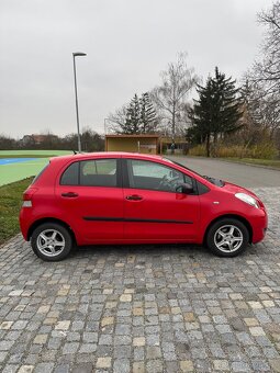 Toyota Yaris 1.0 - 4