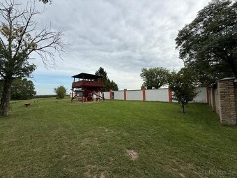 Prodám RD 2+1 70m2 sklep, dvorek, půda - Pečky - 4