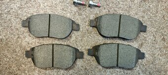 FEBI BILSTEIN 16422 přední brzdové desky Citroën, Peugeot - 4