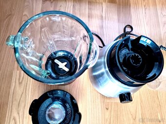 Stolní mixér Russell Hobbs 23821 - 4