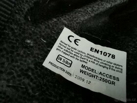 2 ks Cyklistických helem - 4