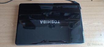 Veliká Toshiba satellite P500, Win. 11, RAM 8, herní - 4