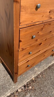 Ikea Hemnes vysoká komoda 6š masiv mořidlo antik Leksvik - 4