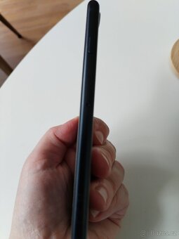 iPhone SE 2020 - 4