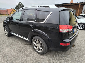 Citroën C-Crosser 2.2 HDI 1.MAJ.ČR 4X4/7MÍST/NAVI/KŮŽE/TAŽNÉ - 4