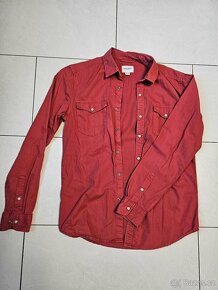 17ks oblečení (cca vel. M) a 3ks obuvi (Hollister, ASOS,...) - 4