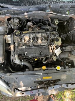 Mazda6,2,0tdi, sedan,, 2004 rok, DÍLY - 4