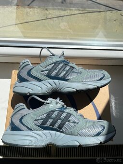 Adidas, šedé, velikost 43 1/3 - 4