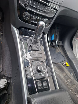 Náhradní díly Peugeot 508 2.2 HDI 150kw 4HL - 4