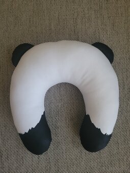 Nový cestovní polštář Panda zn. Primalex - 4