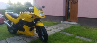 Kawasaki GPZ 500 - 4
