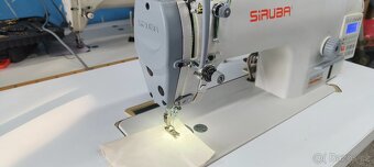 Průmyslový automatický šicí stroj Siruba 7200 - 4