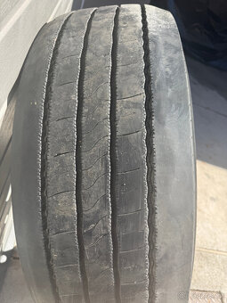 Pneu s diskem 315/60 R22,5 - 4