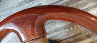 Mercedes w124 volant dreveny. - 4