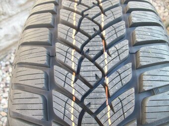 2+2ks zimních na Superb 3 Passat B8 215.55.17 XL - 4