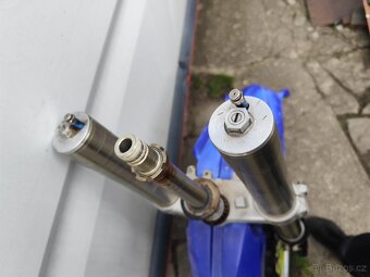 Předek Yamaha yz250f, 2002. - 4