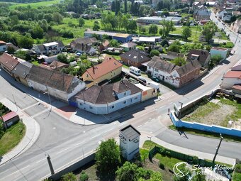 Prodej dvougeneračního RD se dvěma garážemi ve Zbůchu u Plzn - 4