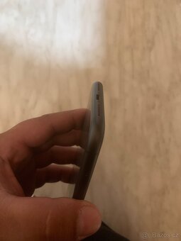iPhone 11 64GB - 4