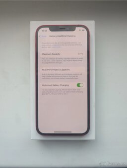 iPhone 12 256GB Červená + Příslušenství - 4