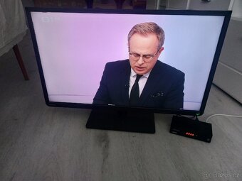 Prodám televizi s přehrávačem a hdmi kabelem - 4