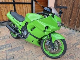 Kawasaki ZZR 600 - díly - 4