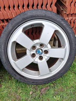 Alu original Škoda 6,5x16 5x100 ET42 pneu 205/45 - 4