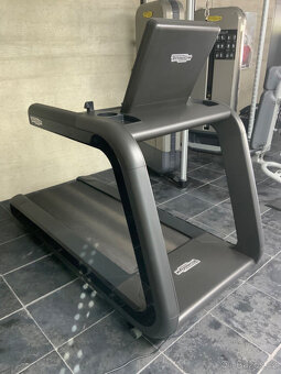 Běžecký pás Technogym Artis Run - 4