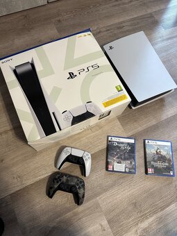 PlayStation 5 + 2 ovladače a hry - 4