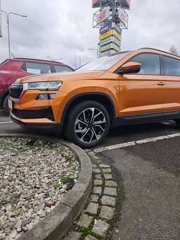 Roční Škoda Karoq 1.5 TSi Orange 8./24 - 4