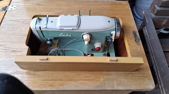 Lada šicí stroj - 4