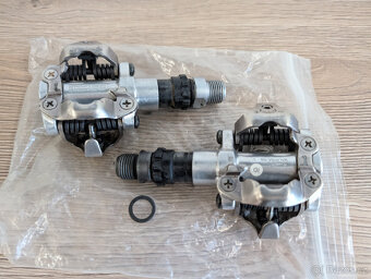 Cyklopříslušenství (světla, klíče, držáky, pedály, ...) - 4