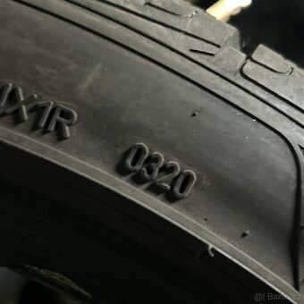 Zimní pneu 255/40 R20 101V Goodyear 6mm - 4