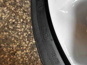 Alu kola 5x112 r18 s pneu (zr77) - 4