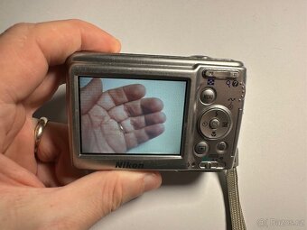 Nikon Coolpix L12 - 4