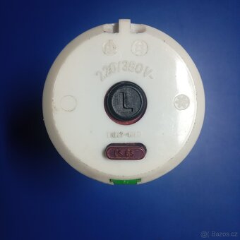 Prodám závitové porcelánové pojistky - 4