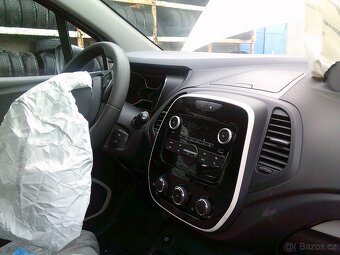Renault Captur - 4