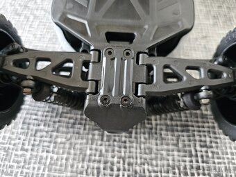 Arrma Typhon Grom 1:18 4WD Smart RTR, Bez Baterie - 4