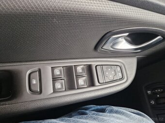 Renault Clio 1.0,66kw,naj.40tis.km,1.maj.zak. v ČR - 4
