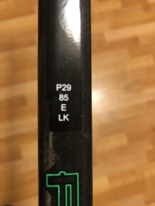 Hůl CCM Ribcor Trigger Team, flex 85, pravá 29 - 4
